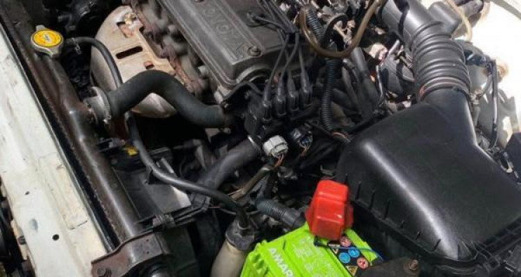 TOYOTA COROLLA 2000