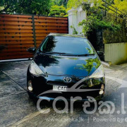 TOYOTA AQUA 2013