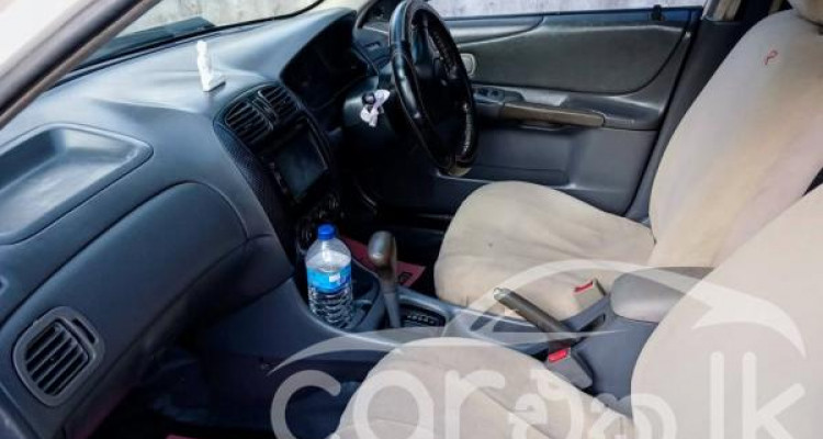 FORD LASER 2000
