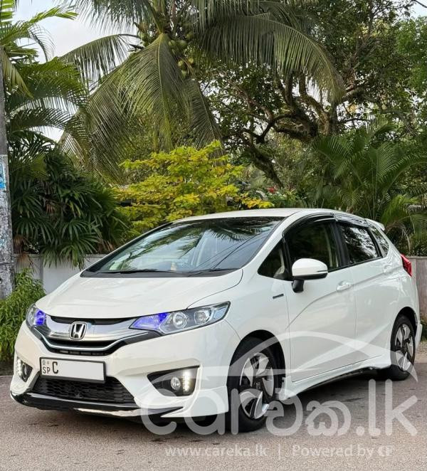 HONDA FIT GP5 2013