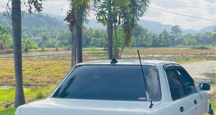 NISSAN SUNNY FB13 1993