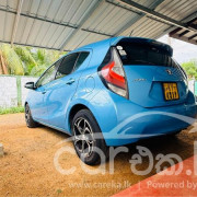TOYOTA AQUA 2012