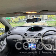 TOYOTA VITZ 2003