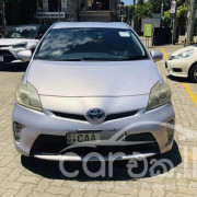 TOYOTA PRIUS 2012