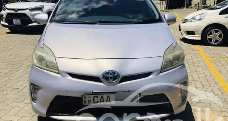 TOYOTA PRIUS 2012