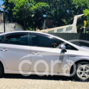 TOYOTA PRIUS 2012