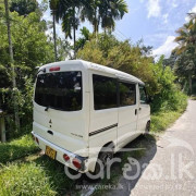MITSUBISHI MINICAB 1999