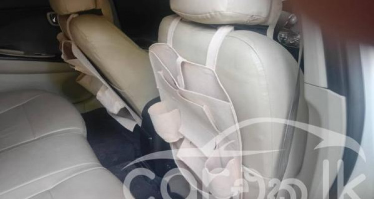 NISSAN PRIMERA 2001