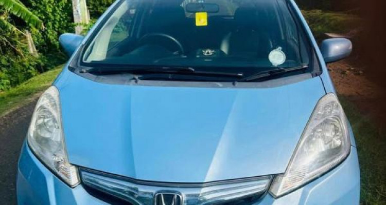 HONDA FIT GP1 2013