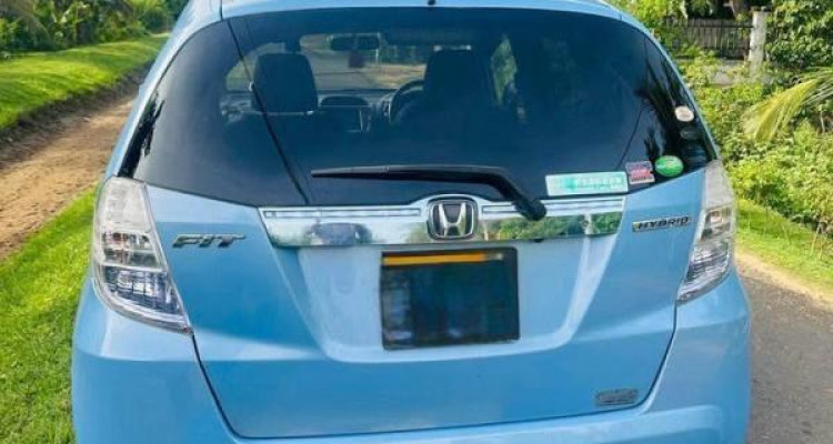HONDA FIT GP1 2013
