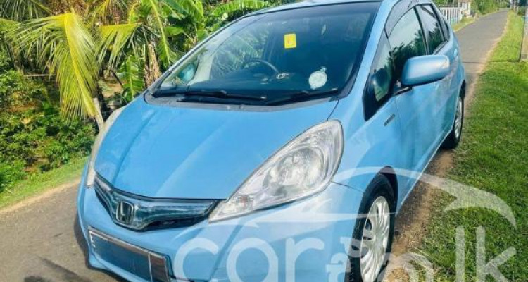 HONDA FIT GP1 2013
