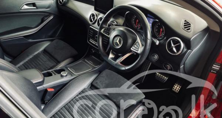 MERCEDES BENZ CLA200 2016