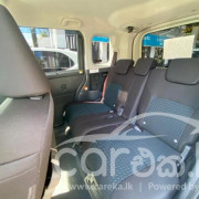 TOYOTA ROOMY 2023