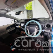 TOYOTA AQUA 2013