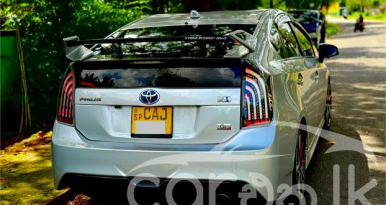 TOYOTA PRIUS 2012