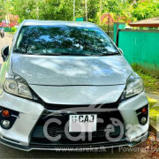 TOYOTA PRIUS 2012