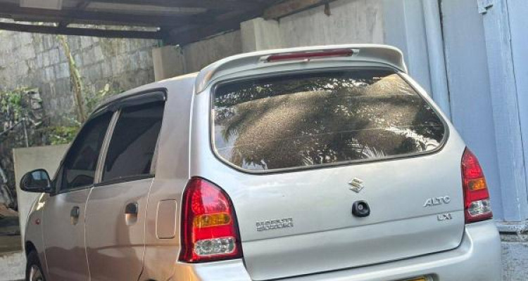 SUZUKI ALTO 2011