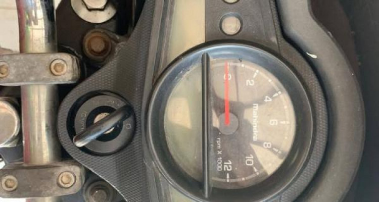 MAHINDRA CENTURO 2018