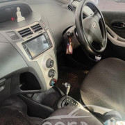 TOYOTA VITZ 2010