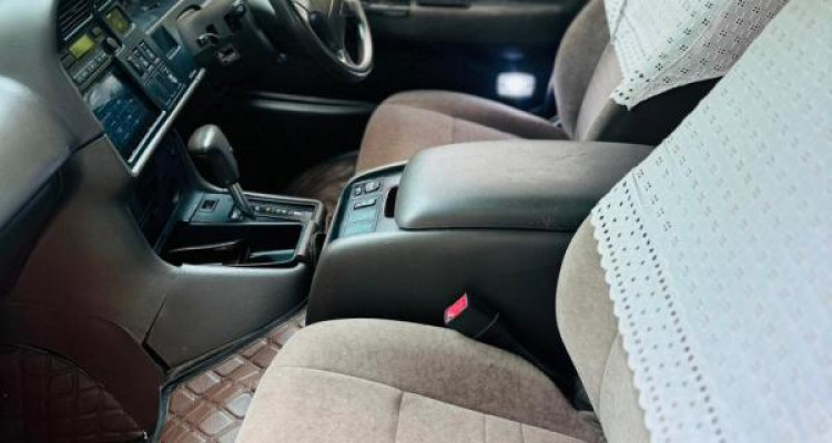 TOYOTA GRAND CABIN 2000