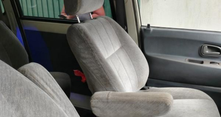 TOYOTA NOAH KR42 2002