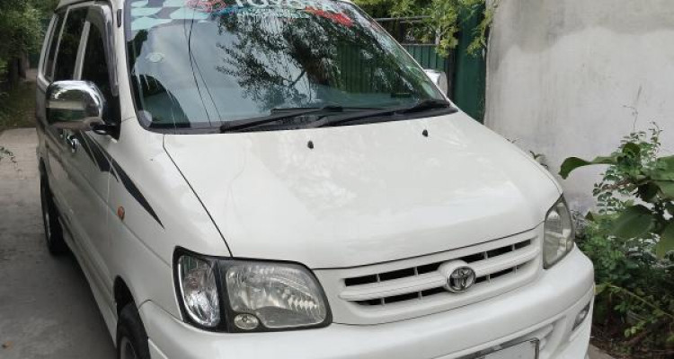 TOYOTA NOAH KR42 2002