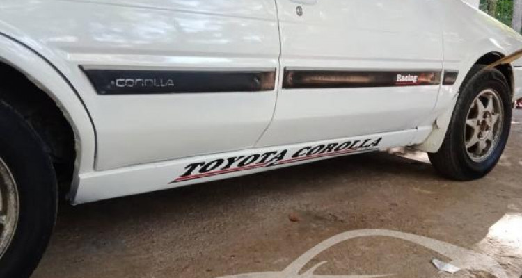 TOYOTA COROLLA 1985