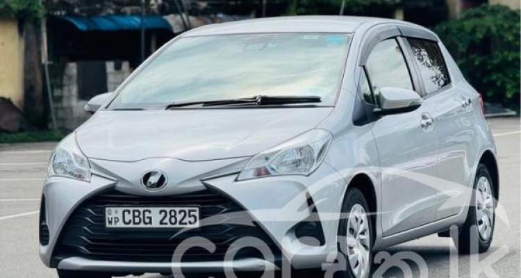 TOYOTA VITZ 2018