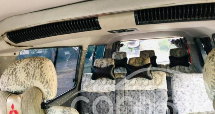 MITSUBISHI DELICA PO5 1995