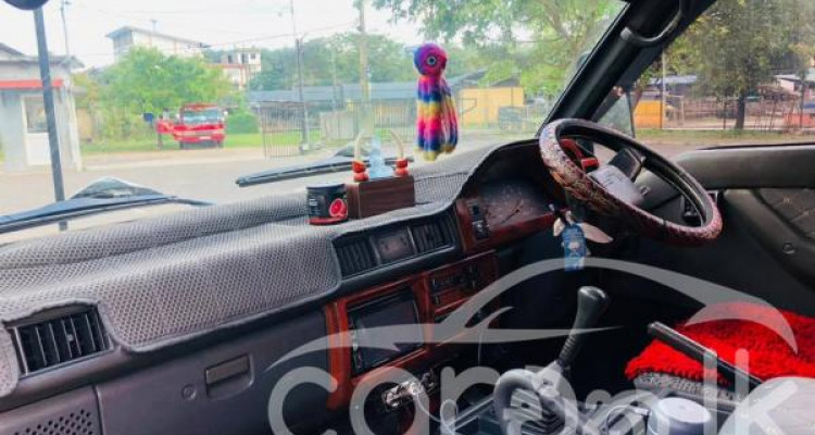 MITSUBISHI DELICA PO5 1995