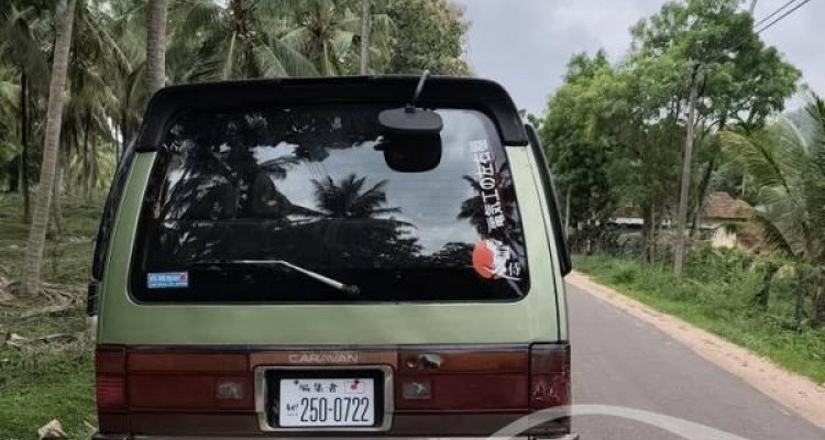NISSAN CARAVAN 1993