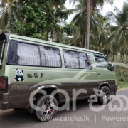 NISSAN CARAVAN 1993