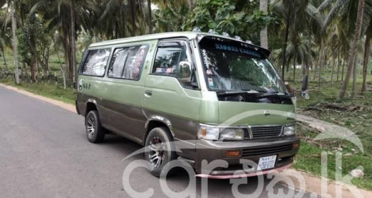 NISSAN CARAVAN 1993