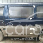 NISSAN CARAVAN 1998