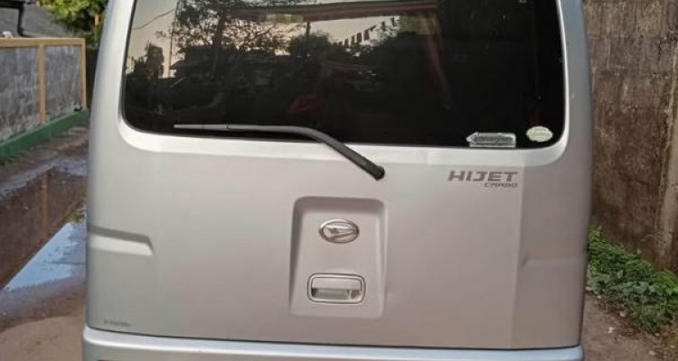 DAIHATSU HIJET 2011