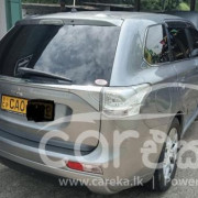 MITSUBISHI OUTLANDER 2013