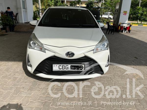 TOYOTA VITZ 2019