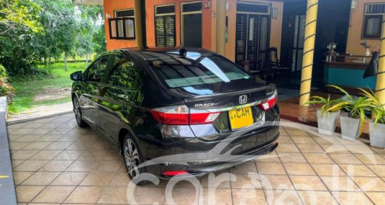 HONDA GRACE 2015