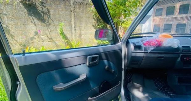 SUZUKI MARUTI 800 2005