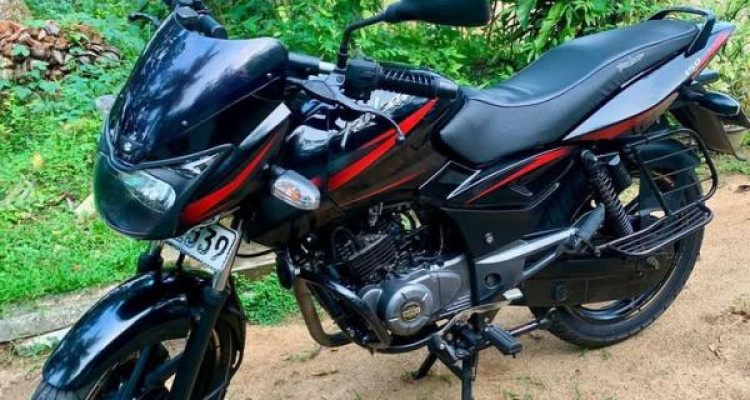 BAJAJ PULSAR 150 2018