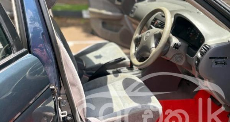 NISSAN SUNNY FB15 2001