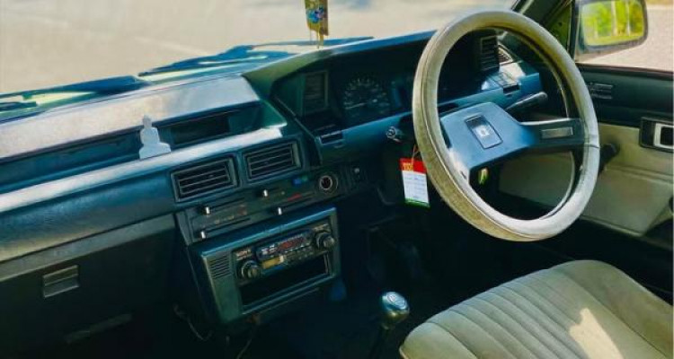 TOYOTA COROLLA AE81 1985