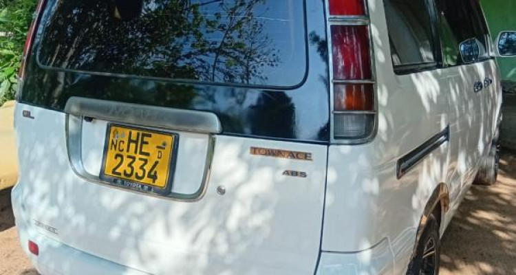 TOYOTA NOAH KR41 1998