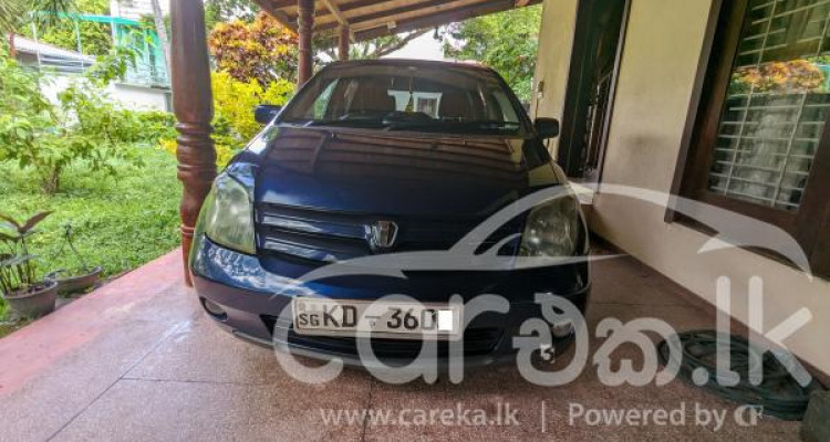 TOYOTA IST 2003