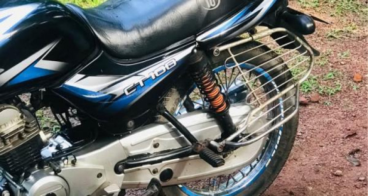 BAJAJ CT100 2010
