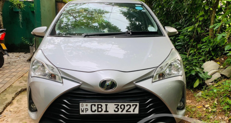 TOYOTA VITZ 2018