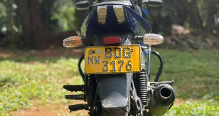 BAJAJ PULSAR 150 2015