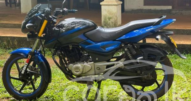 BAJAJ PULSAR 150 2015