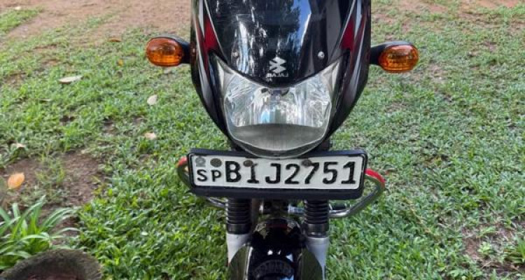 BAJAJ CT100 2019