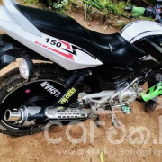 BAJAJ PULSAR 150 2016